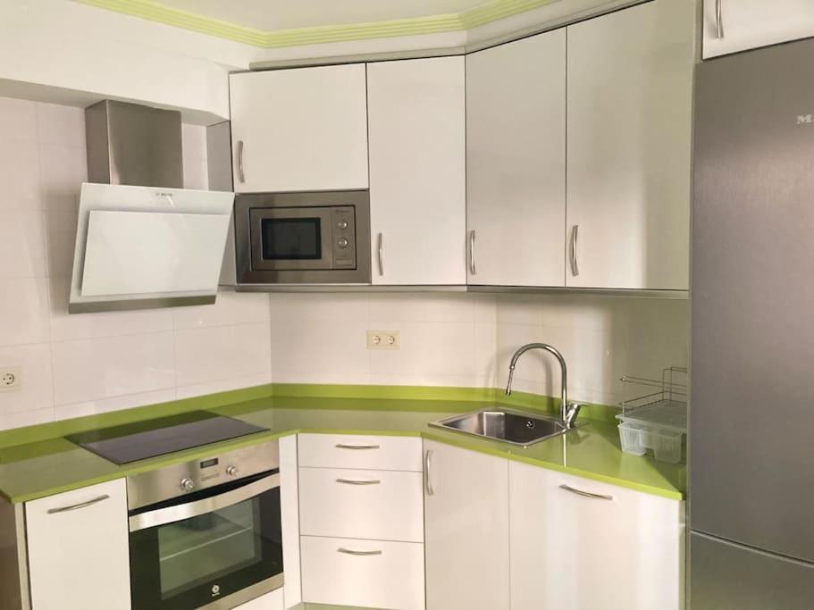 Centrico Apartamento De 2 Habitaciones By Bebalmy Oviedo Dış mekan fotoğraf